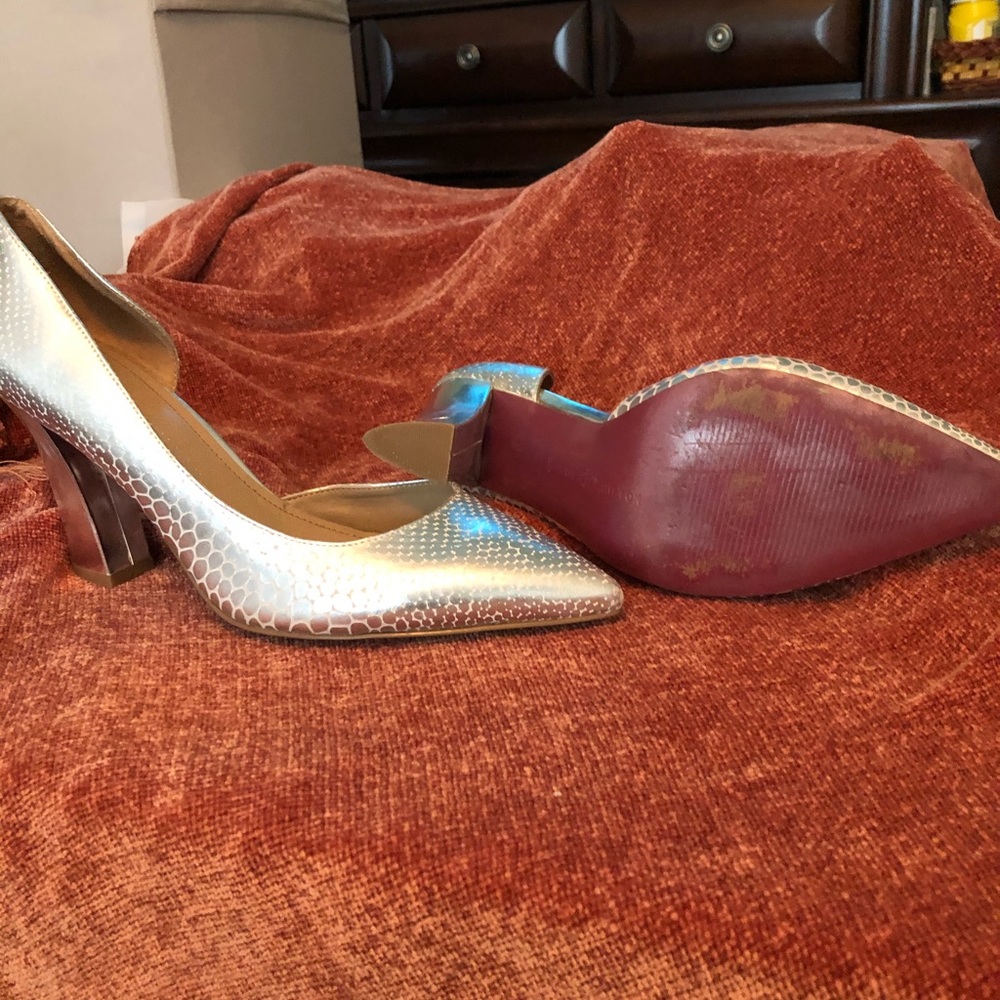 Shoes - Picture 2 of 4